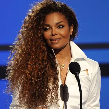 Janet Jackson a publicat prima imagine cu fiul ei
