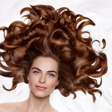 (P) Ritualul de îngrijire al Cleopatrei a fost reinventat pentru părul tău! Încearcă Hairmilk, primul șampon NIVEA cu proteine din lapte