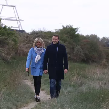 Cum au reacționat părinții lui Emmanuel Macron când au aflat că fiul lor adolescent are o relație cu profesoara
