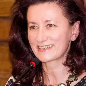 Ce decizie a luat o profesoară de la ASE, după ce 7 studenți de-ai ei au murit în Colectiv