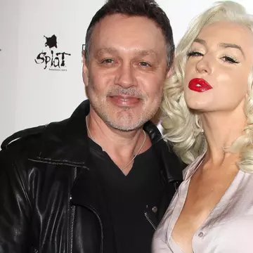 Courtney Stodden, mireasa de 16 ani, și soțul ei, Doug Hutchison