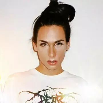 EXCLUSIV. Petr Nitka, model transgender: „Mi se spune că arăt ca o fată și asta mă bucură“