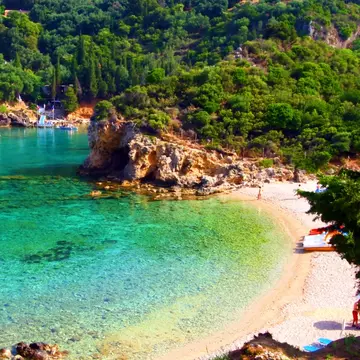 (P) Paleokastritsa – stațiunea corfiotă cu iz exotic