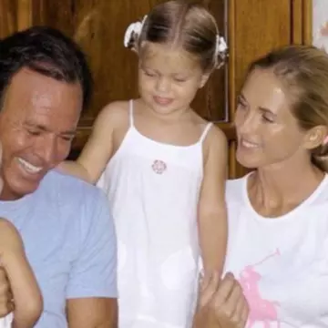 Cum arată astăzi gemenele lui Julio Iglesias