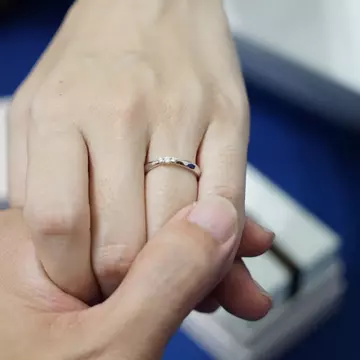 Nemulțumită de inelul primit, o femeie l-a umilit pe logodnicul ei pe Internet