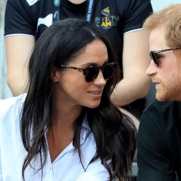 Prințul Harry și Meghan Markle – primele imagini ținându-se de mână