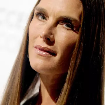 Brooke Shields: "A fost o vreme când doar fața mea era celebră. Mă simțeam oribil"