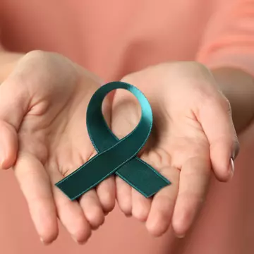 A învins cancerul cervical, iar acum dezvăluie simptomele banale pe care nu trebuie să le ignori