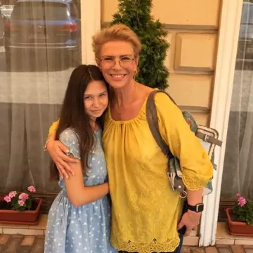 Cum arată casa în care locuiește Teo Trandafir împreună cu fiica ei