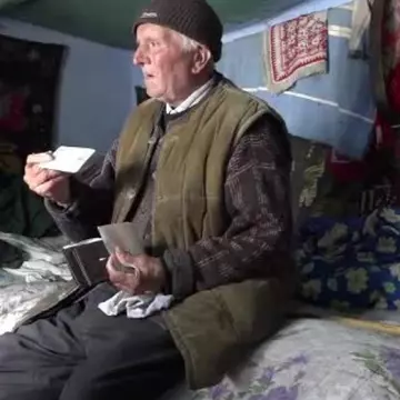 Un veteran de 92 de ani ar putea ajunge la închisoare pentru înșelăciune