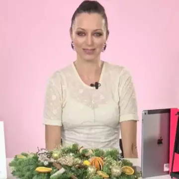 Unica Beauty News. Cum folosim sclipiciul în machiajele de Sărbători