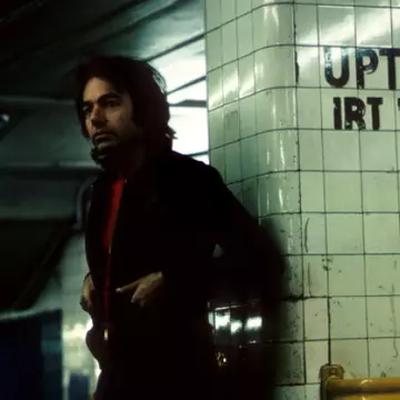 O legendă a muzicii rock suferă de o boală incurabilă și se retrage din turnee