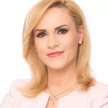 Gabriela Firea a fost părăsită de iubit pentru că era săracă. Iată ce copilărie grea a avut