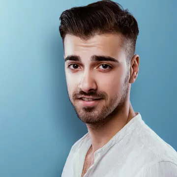 Cine este și cum arată tatăl lui Liviu Teodorescu. Ai crede că sunt frați