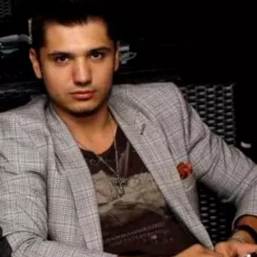 Cine este Cătălin Tomata, tânărul de 25 de ani pe care Elena Băsescu îl va face tătic