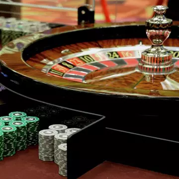 Un bărbat și-a pierdut familia la jocurile de noroc