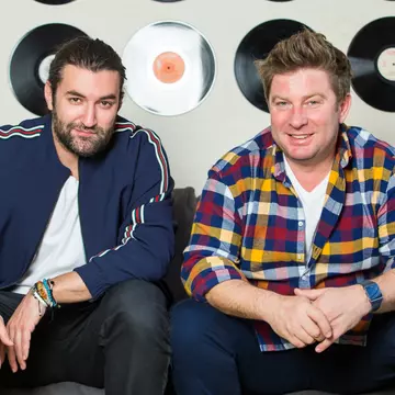Prietenie cu talent: SMILEY & PAVEL BARTOȘ