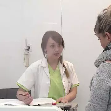 3.000 de românce mor, anual, de cancer la sân. Programul care le poate salva, amânat