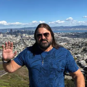 Cum arată fiica lui Gheorghe Gheorghiu. Andra locuiește în America și are 29 de ani