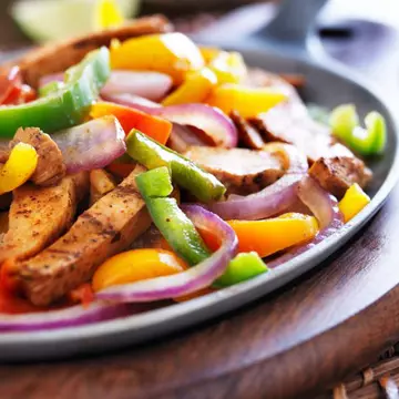 Un bărbat a fost condamnat la 50 ani de închisoare după ce a furat fajitas de 1.2 milioane dolari