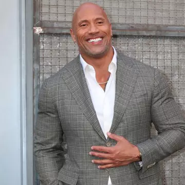 Dwayne „The Rock” Johnson a devenit din nou tată