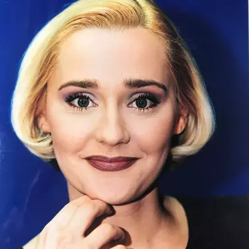 O recunoști? Este una dintre cele mai îndrăgite prezentatoare Pro TV, dar nu este Andreea Esca