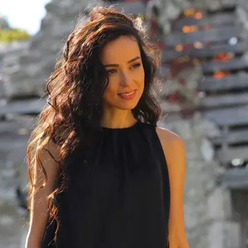 Olivia Steer: Nu m-am mai vopsit de peste cinci ani. Firele se repigmentează