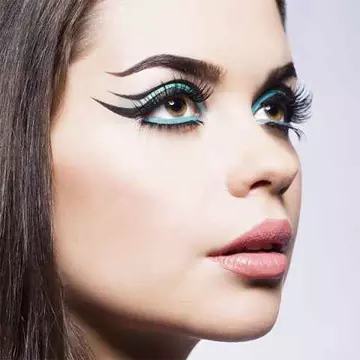 5 micro-trenduri in machiaj la moda vara aceasta
