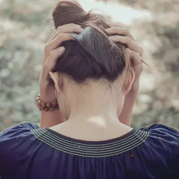 Școala cu reguli interne de neimaginat. Ce pățesc fetele