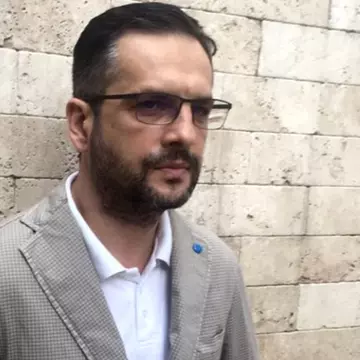 Mădălin Ionescu s-a intoxicat cu pepene