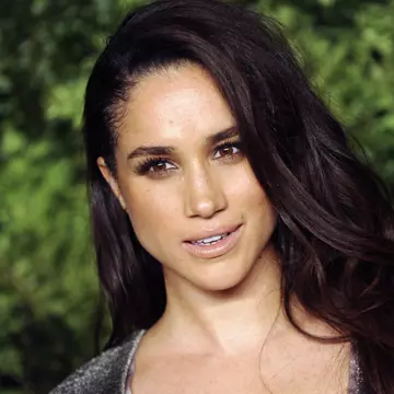 Lumea o confundă cu Meghan Markle. Cum arată sosia ducesei de Sussex