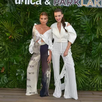 Tinute cool cu pantaloni la Unica Urban Party