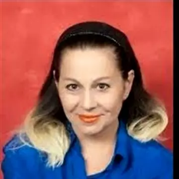 A murit solista si textiera Roxana Popescu, cea mai buna prietena a Mihaelei Runceanu
