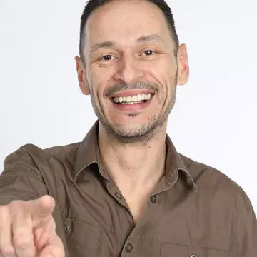 George Vintilă s-a întors din nou pe ecrane, iar de data asta are o emisiune LIVE pe internet