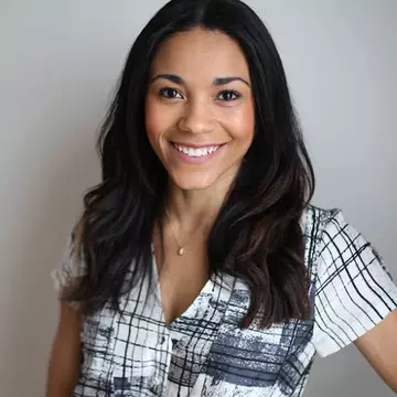 Incredibila poveste a tinerei care crescut în junglă și a fost nevoită să ucidă pentru un colț de pâine