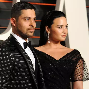 Fostul iubit al lui Demi Lovato, „complet devastat” după ce artista a fost internată de urgență