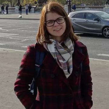 Cum a ajuns o româncă să predea limba engleză elevilor francezi