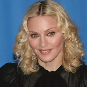 Madonna, taxă de 720 euro pe lună pentru cele 15 mașini