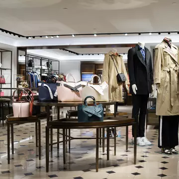 O celebră casă de modă a ars produse ce valorau milioane de lire sterline