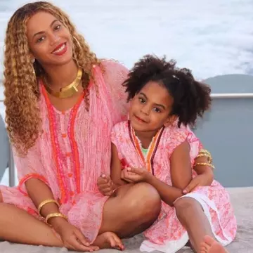 Beyonce a dezvăluit că aproape a murit când a născut gemenii