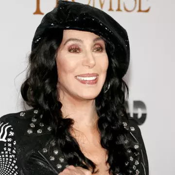 Cher a lansat coverul „Gimme! Gimme! Gimme!”, de pe viitorul album ABBA