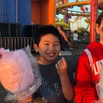 Cum se distrează Irina Columbeanu în America, alături de fratele ei vitreg