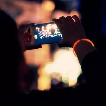 Cum arată prima fotografie făcută vreodată cu telefonul mobil