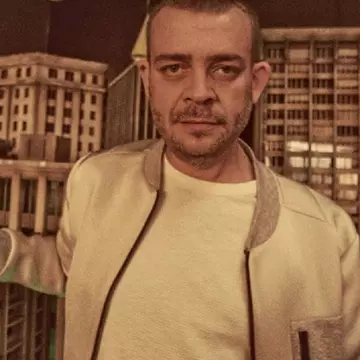 Tataee de la B.U.G Mafia, de urgență la spital. Ce a pățit băiețelul lui