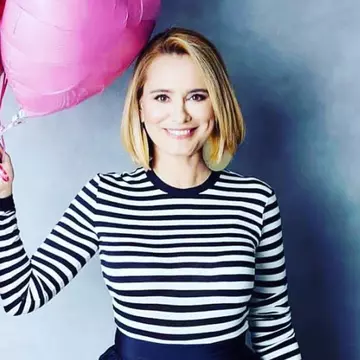 Andreea Esca a fost decorată de ambasadoarea Franței. Ce distincție a primit