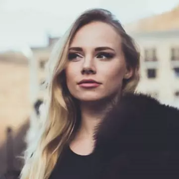 O tânără a găsit o metodă inedită de a se răzbuna pe bărbații „macho” VIDEO