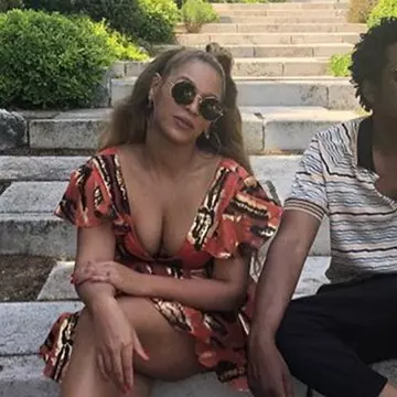 Beyonce le-a arătat fanilor cum și-a sărbătorit ziua de naștere FOTO