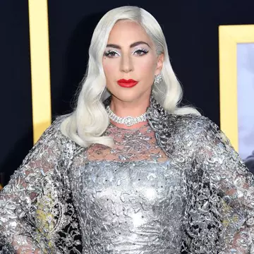 Lady Gaga, apariție spectaculoasă la premiera filmului „A Star is Born” FOTO
