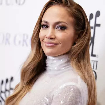 Jennifer Lopez, căzătură pe scenă! Fanii au surprins momentul VIDEO