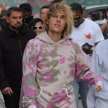 Justin Bieber, sfătuit să semneze un contract prenupțial pentru a-și proteja averea